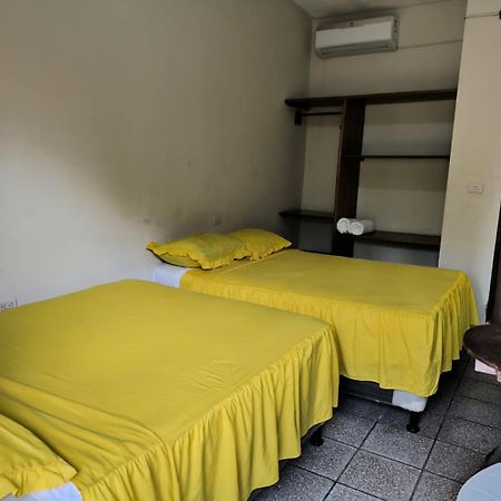 Hotel Y Restaurante Casa Jardines San Benito Kültér fotó