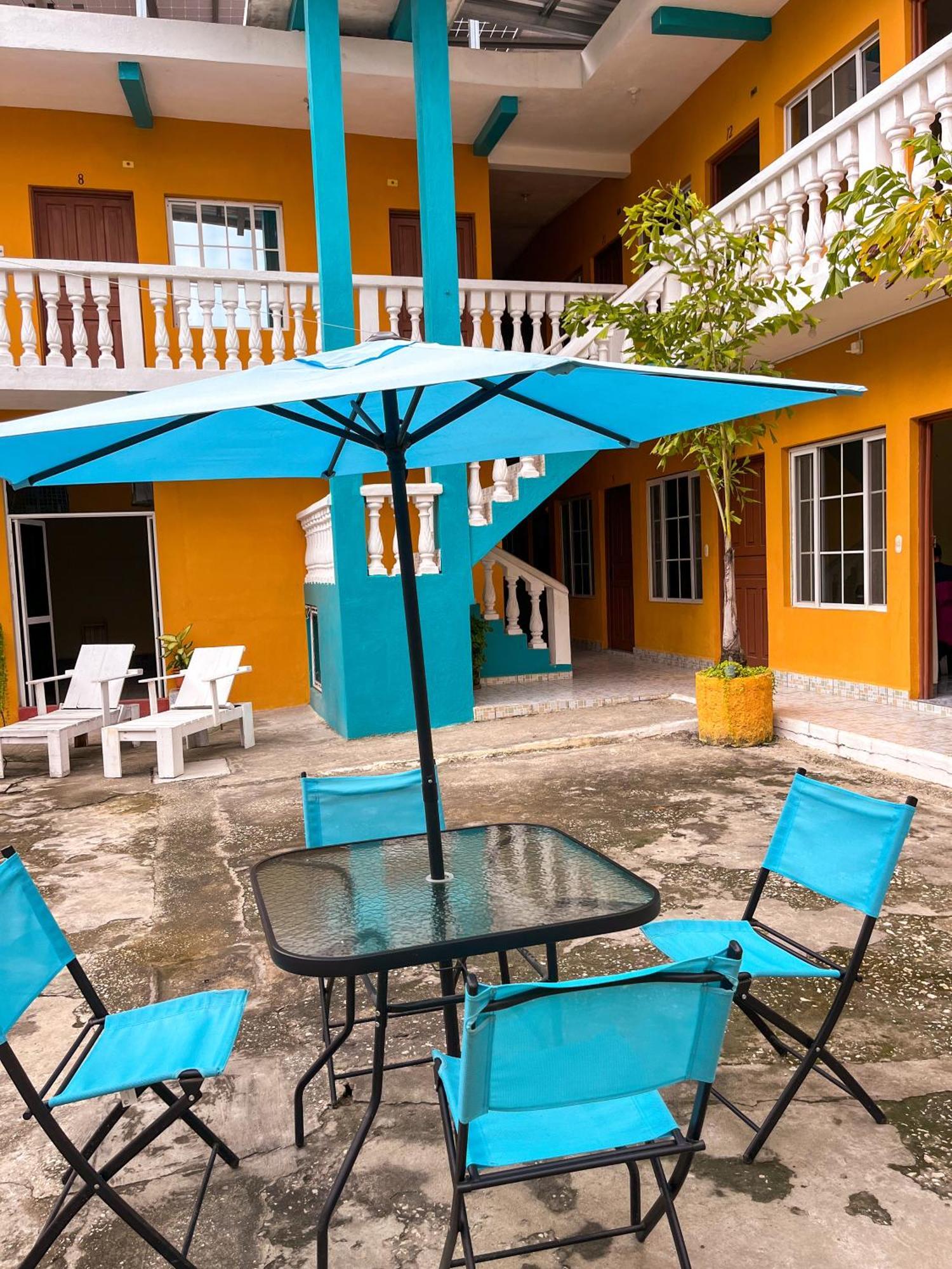Hotel Y Restaurante Casa Jardines San Benito Kültér fotó